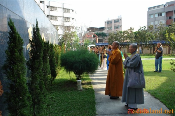 Hanh Huong Dai Loan 2006 (115).jpg