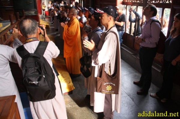 Hanh_huong_Tu_Dai_Danh_Son_2009 (690).jpg