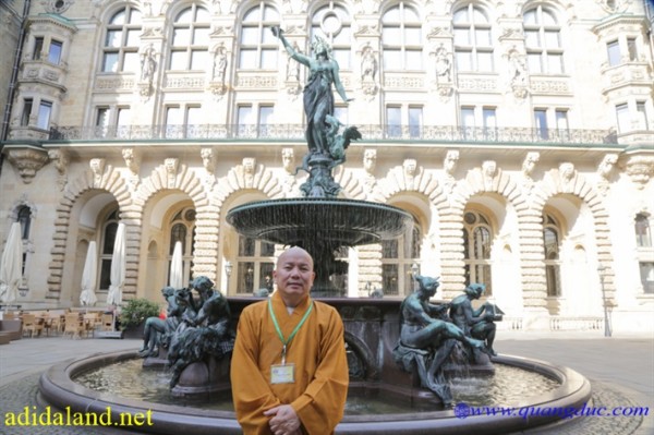 Hanh Huong Chau Au 2015 (263).jpg