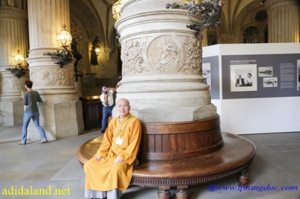 Hanh Huong Chau Au 2015 (268).jpg