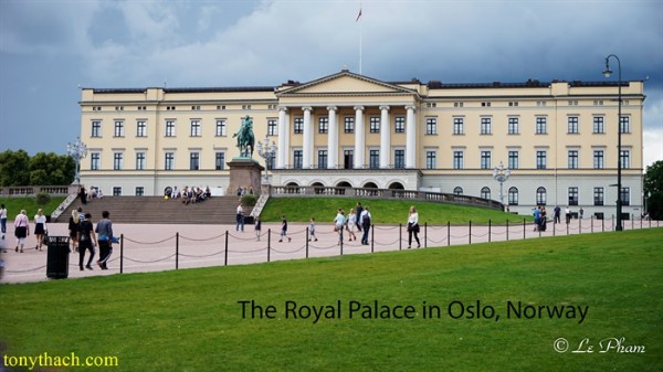 2015.07.11 Royal Palace Oslo 01.jpg