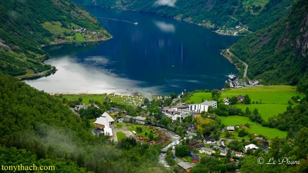 2015.07.11 Geiranger 24.jpg